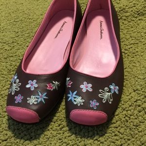 Size 39 floral flats